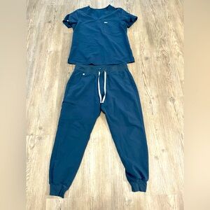 Figs Women's Scrub Set in Navy Blue - Top & Jogger Pants